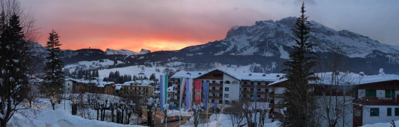 Luxury Panoramic 3Br Apt 2Min To Centre 5Min To Lifts Cortina dʼAmpezzo Zewnętrze zdjęcie